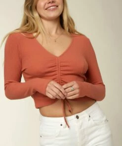 Coupon ❤️ O'Neill Sandstone Leanne Ruched V-Neck Crop Top - Juniors 🔔 -O'Neill Sales zu101704736 alt 2 tm1656530121