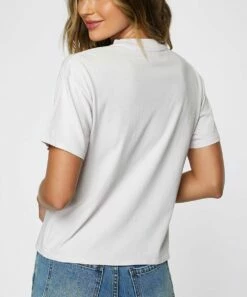 Discount โญ O'Neill White & Purple Floral Trippin' Tee - Juniors ๐ 8 Discount โญ O'Neill White & Purple Floral Trippin' Tee - Juniors ๐ -O'Neill Sales zu106683187 alt 4 tm1656517253