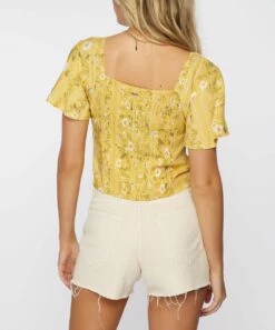 Wholesale 🔔 O'Neill Yellow Floral Karly V-Neck Crop Top - Juniors 🤩 -O'Neill Sales zu106701885 alt 1 tm1656517253