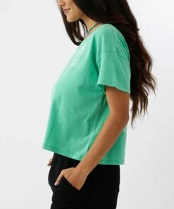 Coupon 💯 O'Neill Kelly Green Down 2 Earth Tee - Juniors 👍 -O'Neill Sales zu109092093 alt 3 tm1671207857