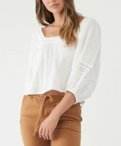 Flash Sale 🔥 O'Neill Winter White Crochet-Trim Doreen Square Neck Top - Juniors 😀 -O'Neill Sales zu109094466 alt 4 tm1671207857