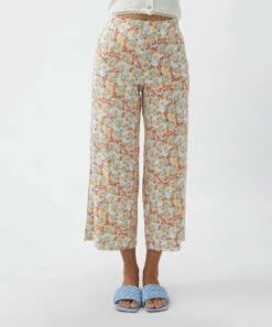 Flash Sale ❤️ O'Neill White Multicolor Floral Plumeria Wide-Leg Pants - Juniors 🧨 -O'Neill Sales zu110742832 main tm1671207857