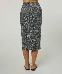 Top 10 🥰 O'Neill Navy Leopard Romero Midi 👗 Skirt - Juniors 🤩 -O'Neill Sales zu110743809 alt 2 tm1671207857