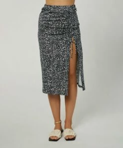 Top 10 🥰 O'Neill Navy Leopard Romero Midi 👗 Skirt - Juniors 🤩 -O'Neill Sales zu110743809 main tm1671207857